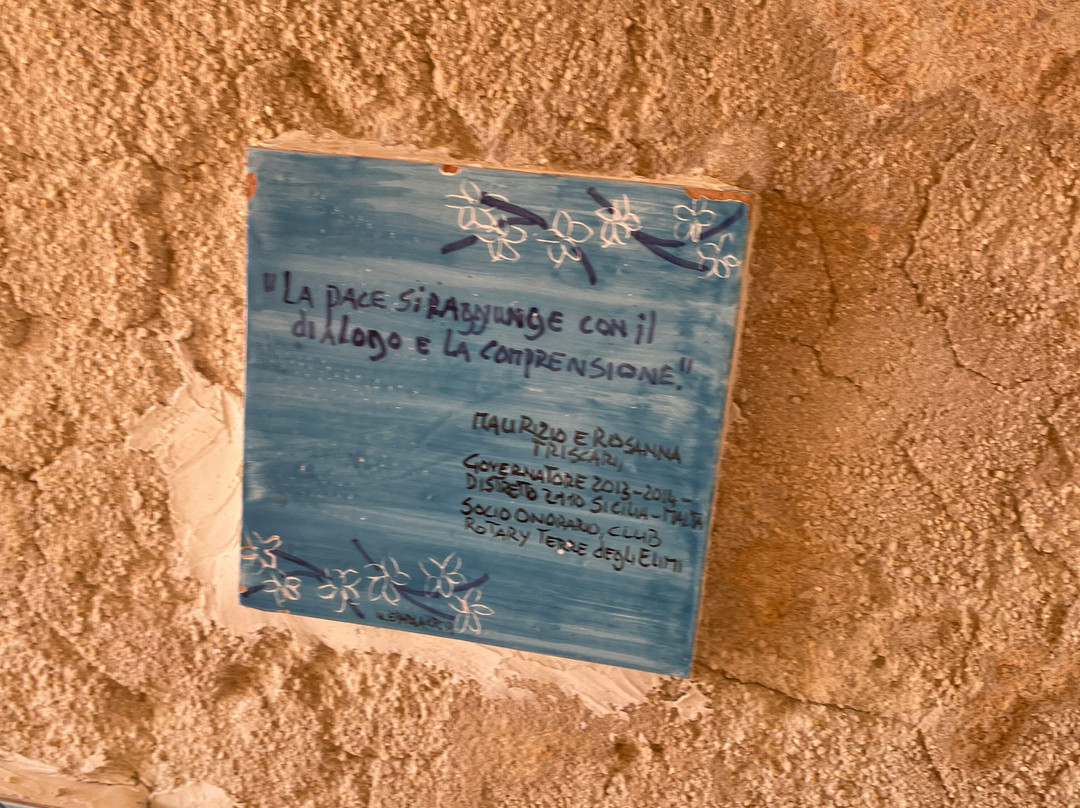 La playa di Castellammare del Golfo-戈尔福海堡必去景点