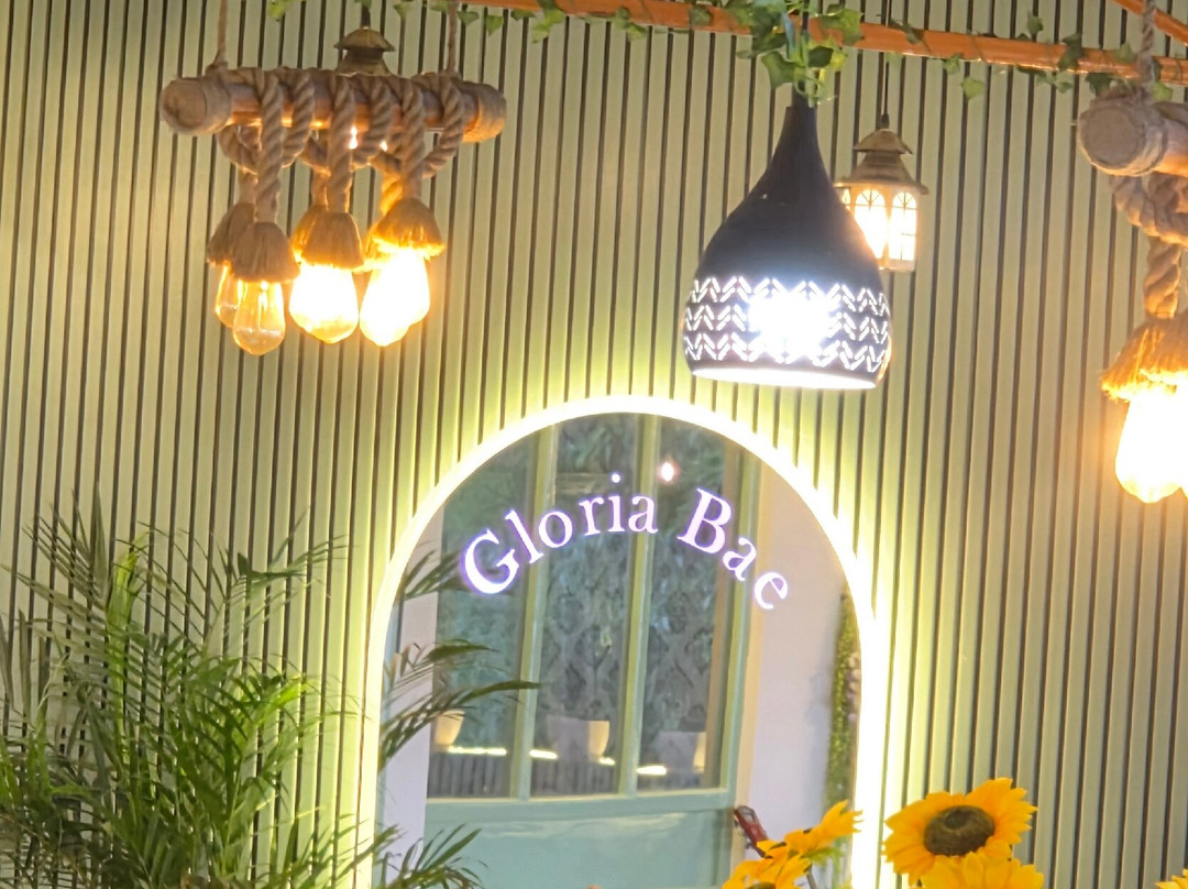 Cafe Gloria Bae