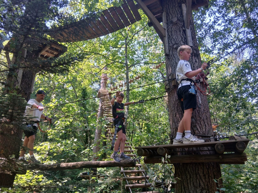 Adventure Camp-Grospierres必去景点