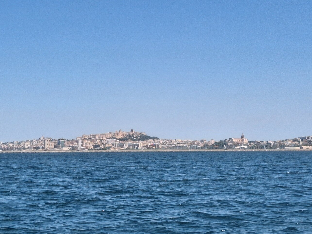 Boats in the Sea-卡利亚里省必去景点