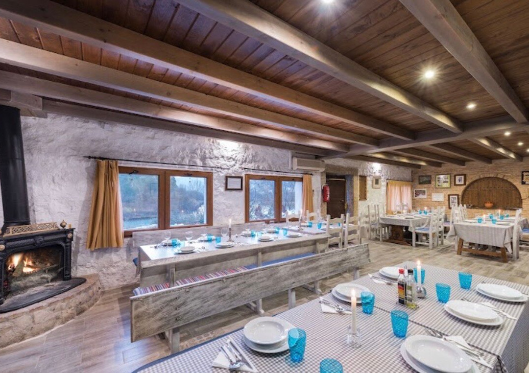 Hostal Avenjúcar主图