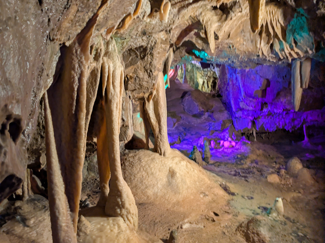 Stump Cross Caverns-Pateley Bridge必去景点