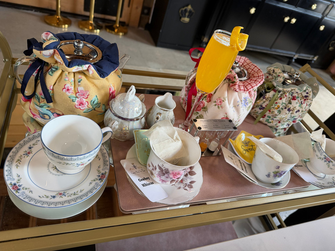 Queen Bee's Tea Room