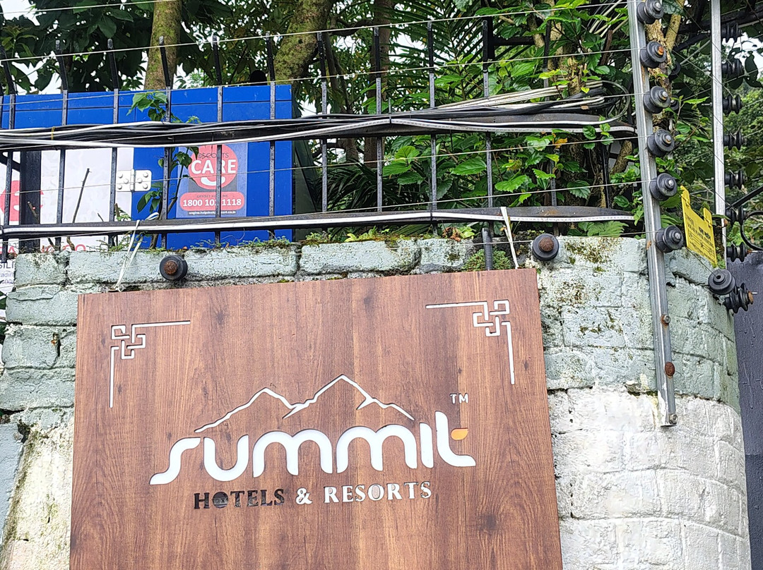 Summit Bougainvillea Tea Resort主图