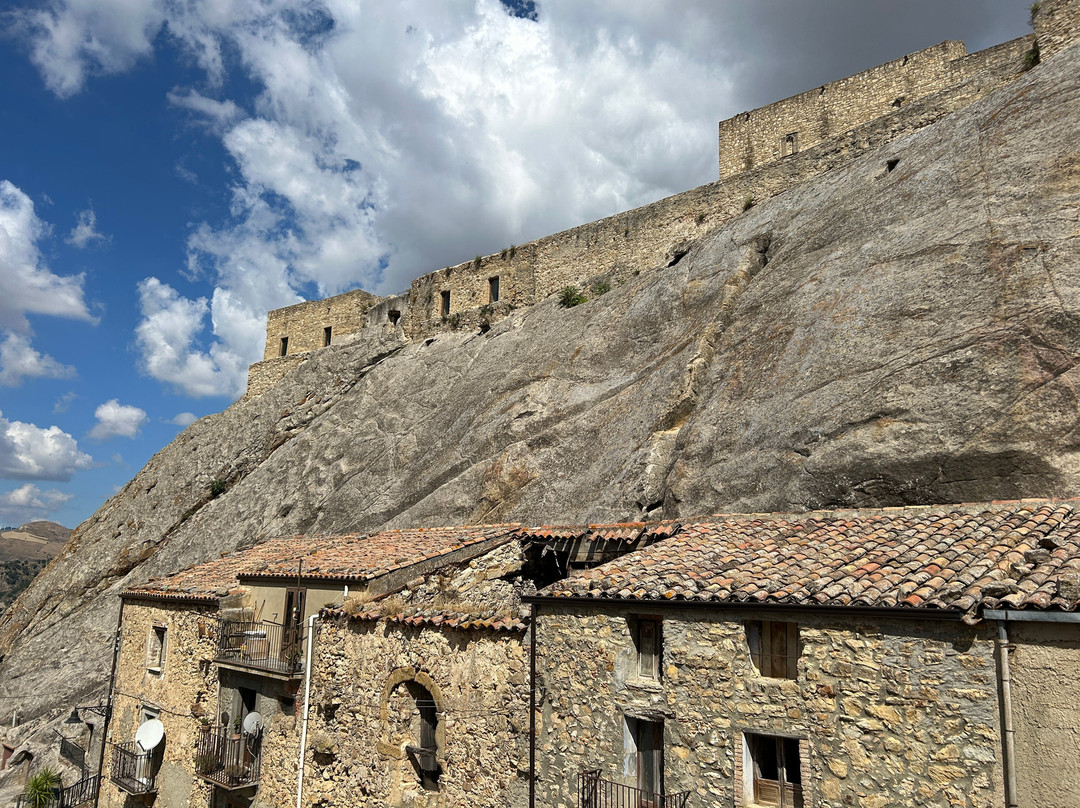 Castello Di Sperlinga-Sperlinga必去景点