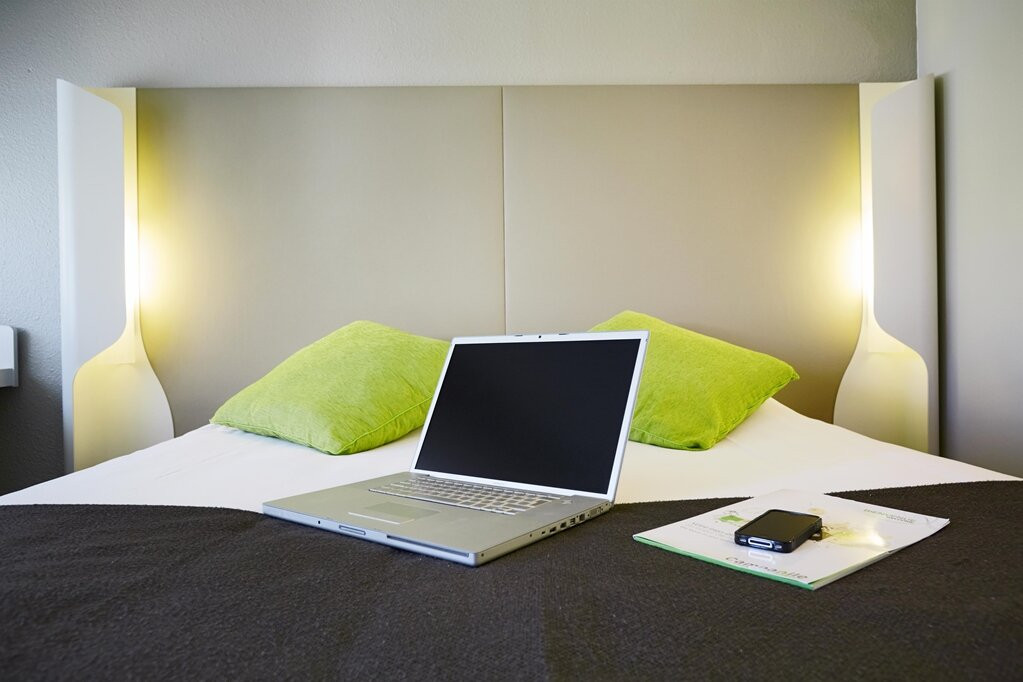 Le Restaurant Campanile Chambery主图