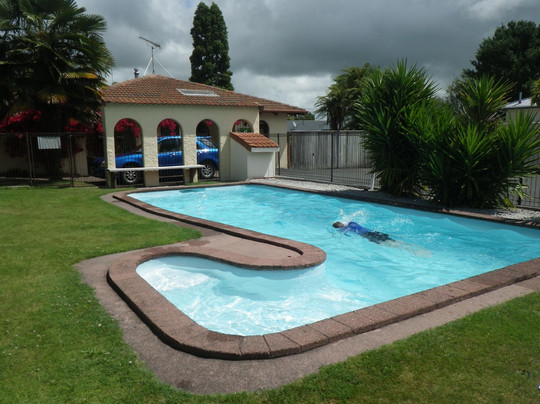 Captain's Quarters Motor Inn主图