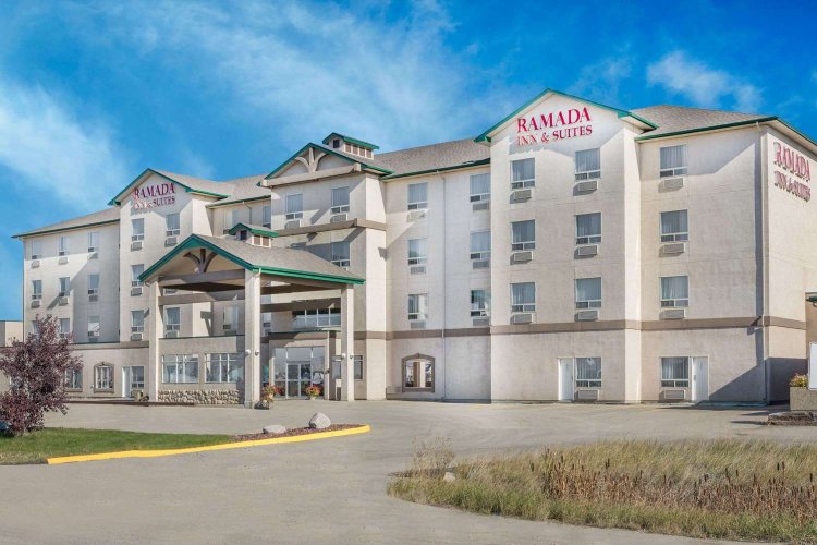 Ramada by Wyndham Clairmont/Grande Prairie-官方