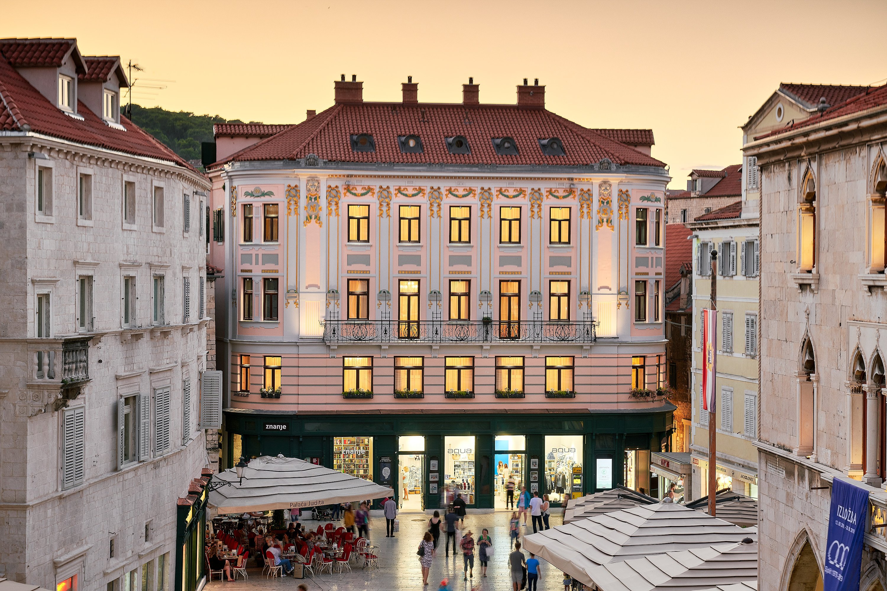Piazza Heritage Hotel-官方