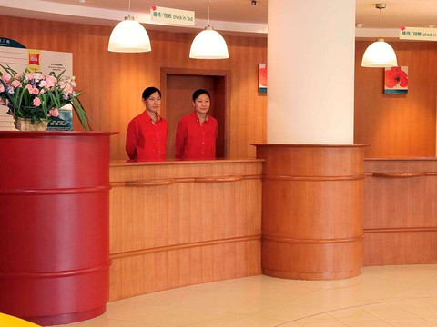 泰达宜必思酒店主图