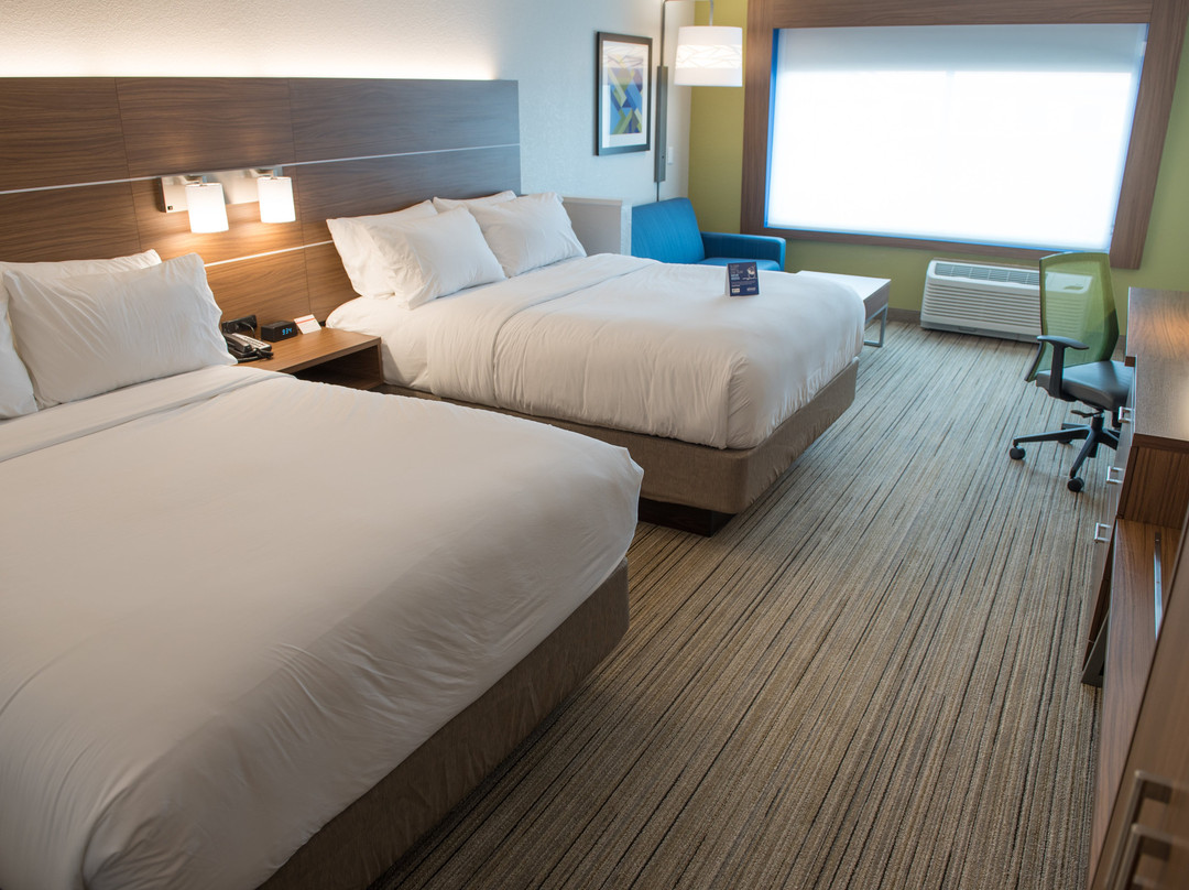 Holiday Inn Express & Suites Merrillville By IHG主图
