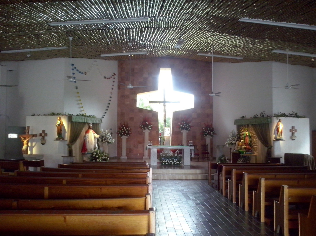 Iglesia de Cristo Rey景点图片