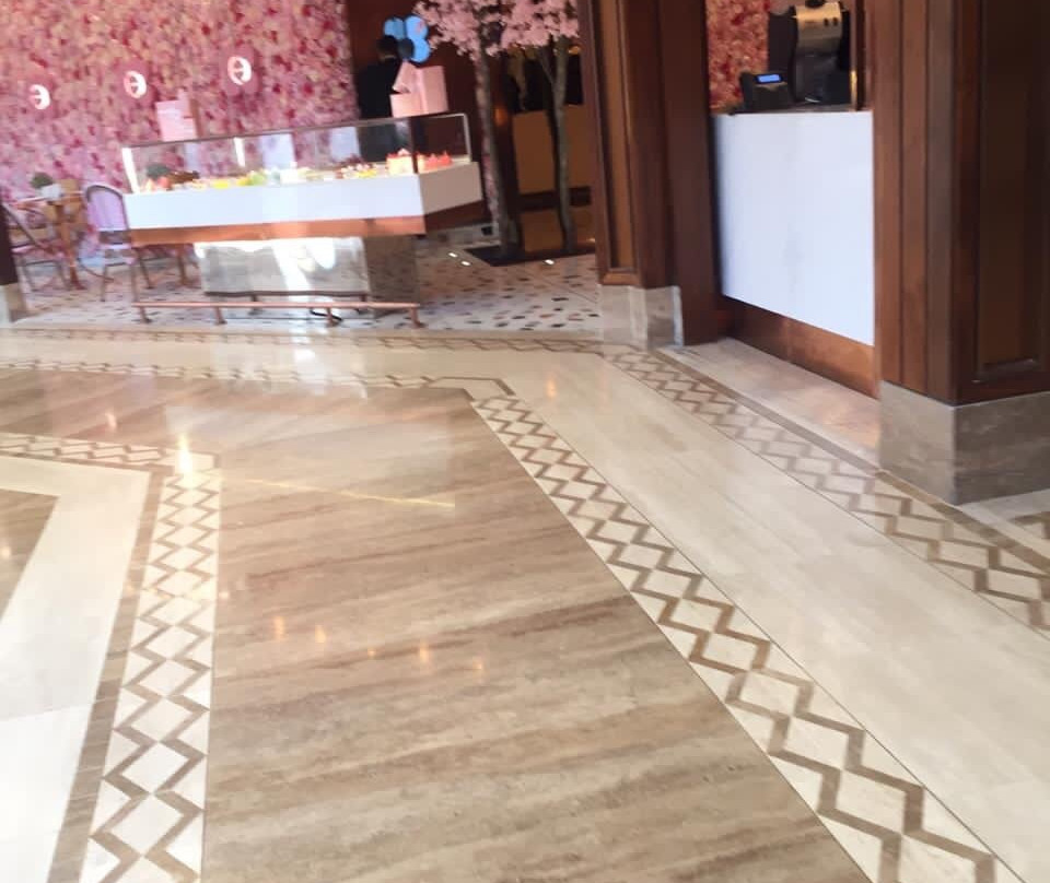 The Arcades. The Avenues