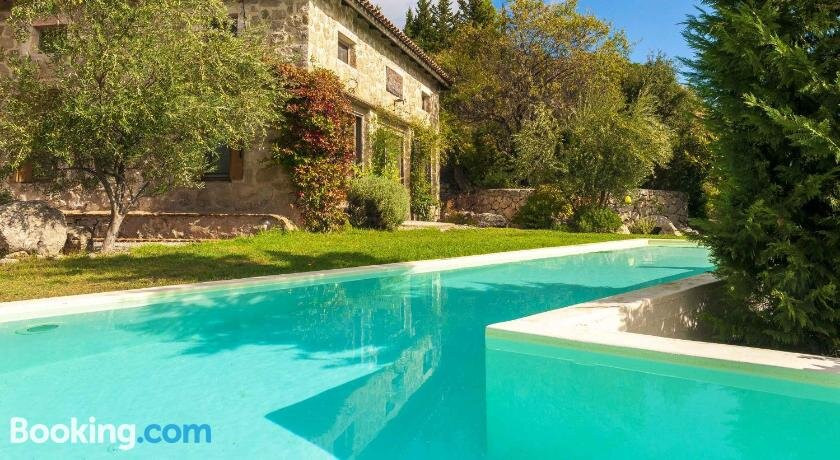 Mounty Island Villas Avra-Calma