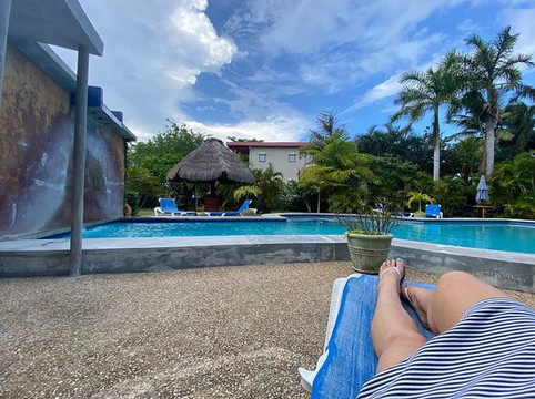 Almond Tree Hotel Resort主图