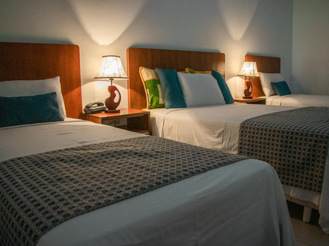 Hotel On Vacation La Hacienda