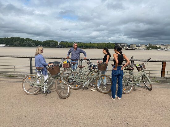 Bordeaux Bike Tour-波尔多必去景点
