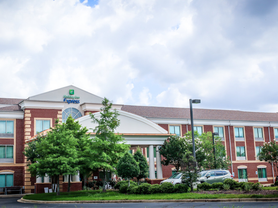 Holiday Inn Express & Suites Memphis/Germantown by IHG主图