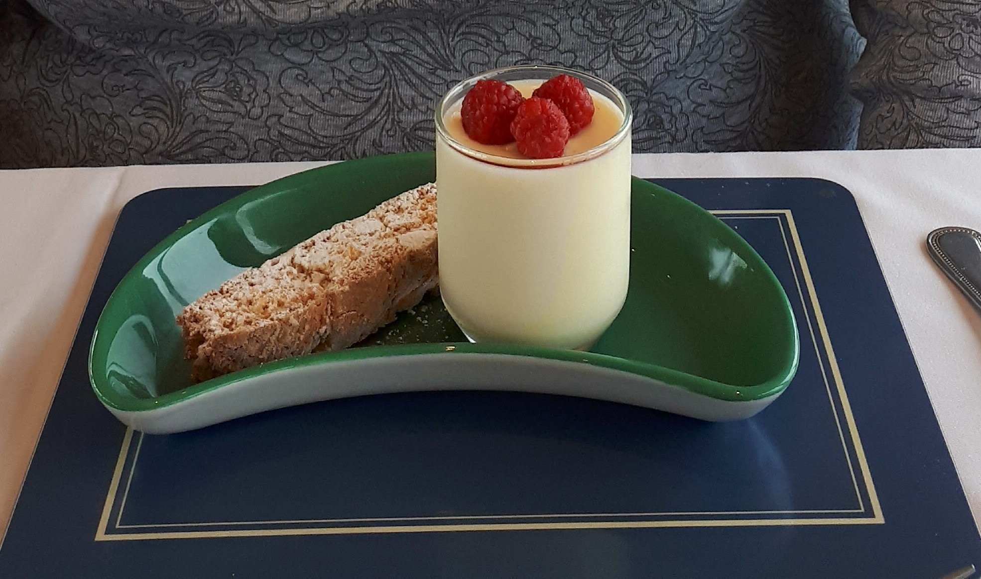 Stromabank Hotel-官方