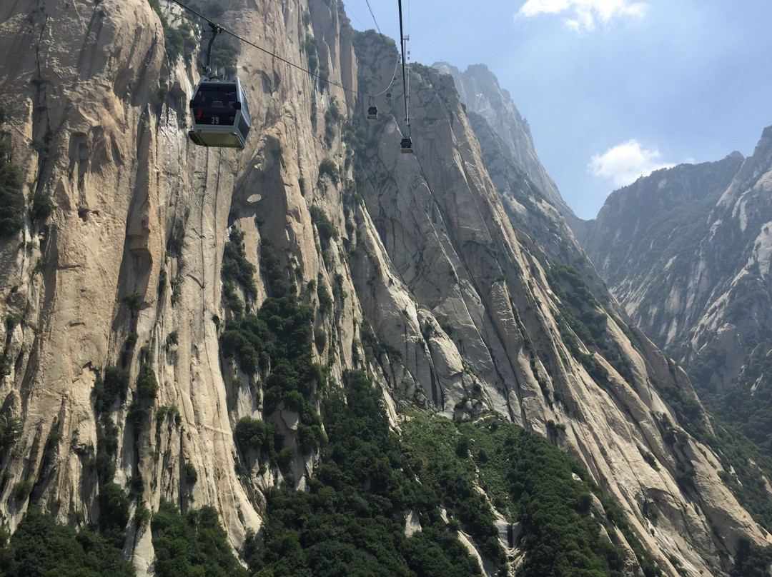 华山长空栈道景点图片