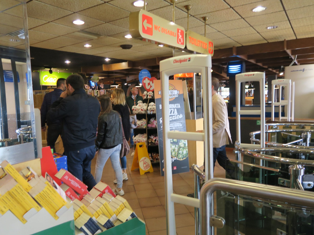 Autogrill La Macchia Ovest