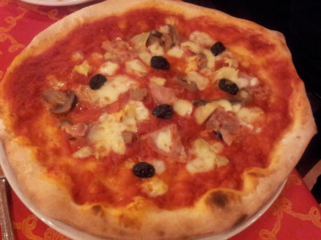 Montecorvino Pugliano餐馆和美食-Le Parisien