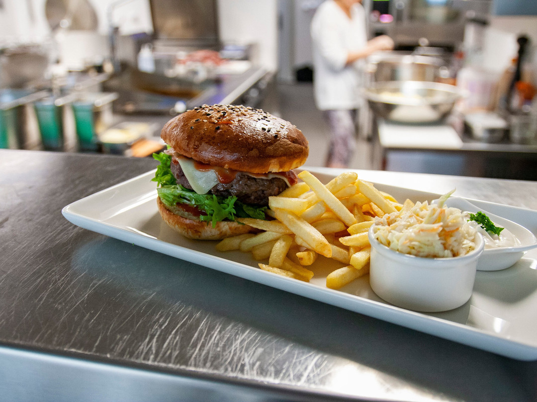 Sulice餐馆和美食-Stodola Herink Restaurant & Wine bar