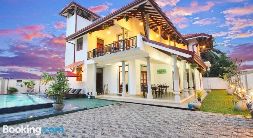 Scandi Lanka Hotel