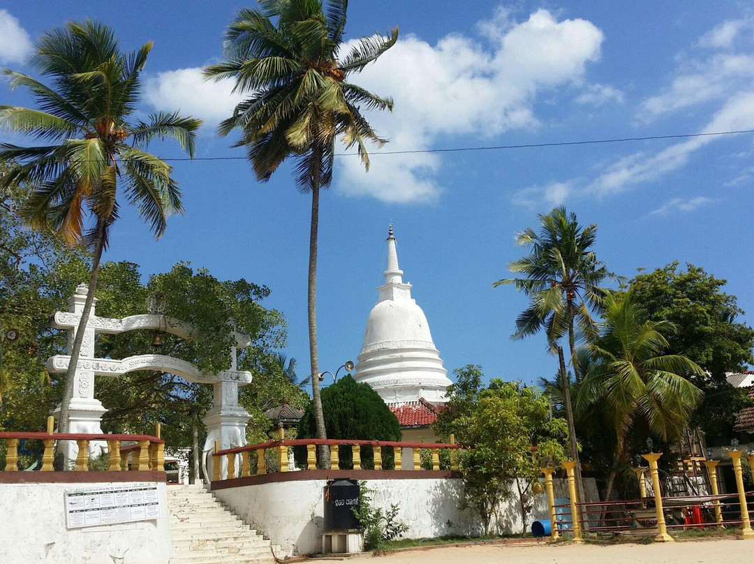 Naga Viharaya-希克杜沃必去景点