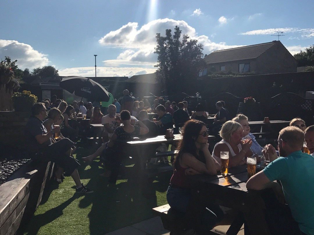 Hipperholme旅游景点-The Old Pond