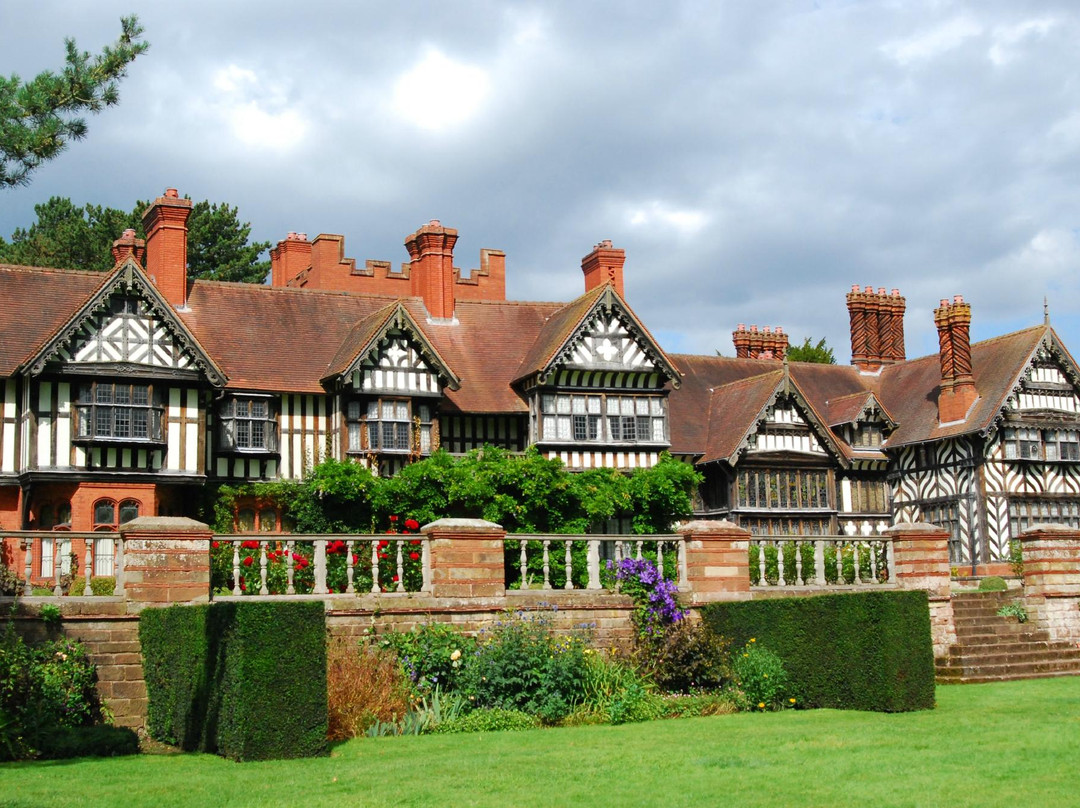 Wightwick Manor and Gardens景点图片