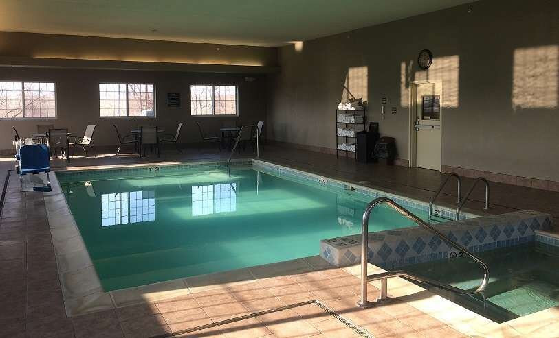 Super 8 by Wyndham Cedar Falls主图