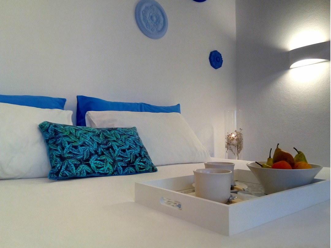 En Lefko Kythnos主图