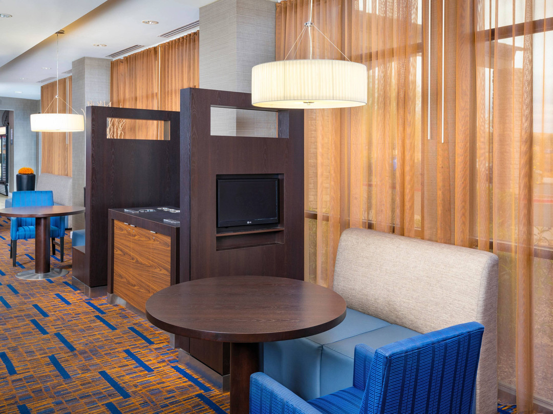 凤凰城北/欢乐谷万怡酒店主图