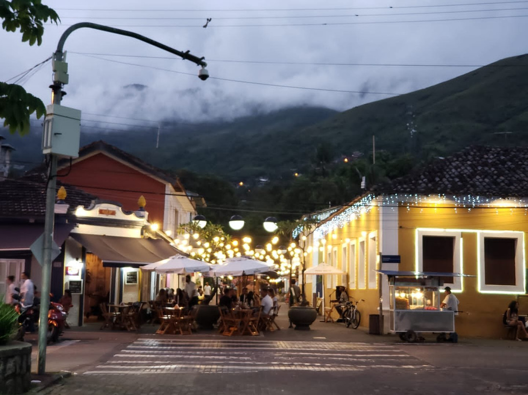 Rua do Meio-伊利亚贝拉必去景点