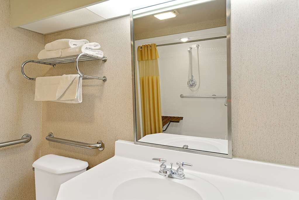 Days Inn by Wyndham Eagan Minnesota near Mall of America主图