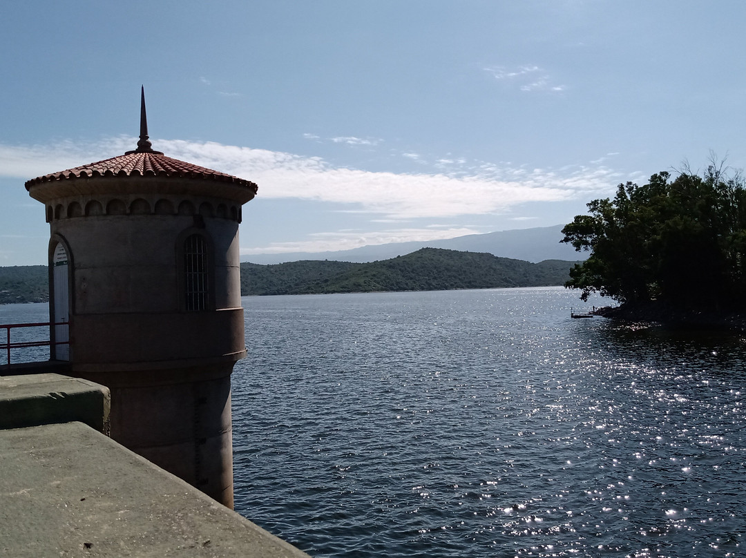 Dique la Viña-Villa Las Rosas必去景点