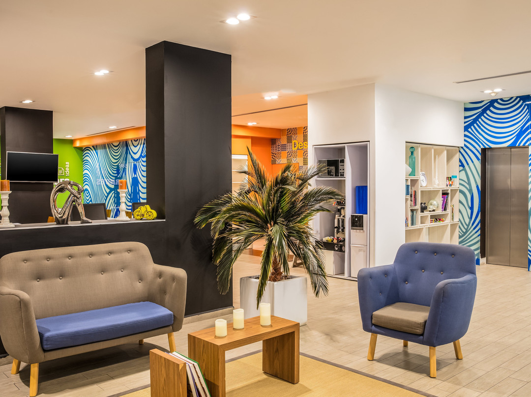 One Monterrey Aeropuerto主图