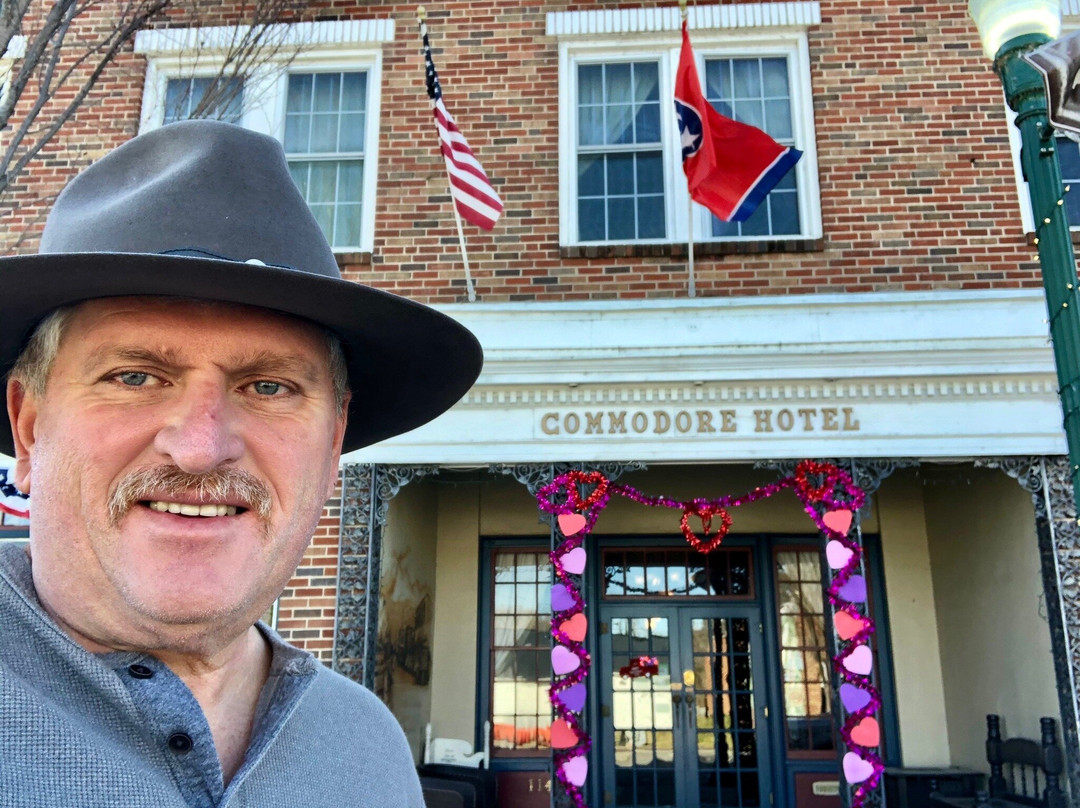 Commodore Hotel Linden主图