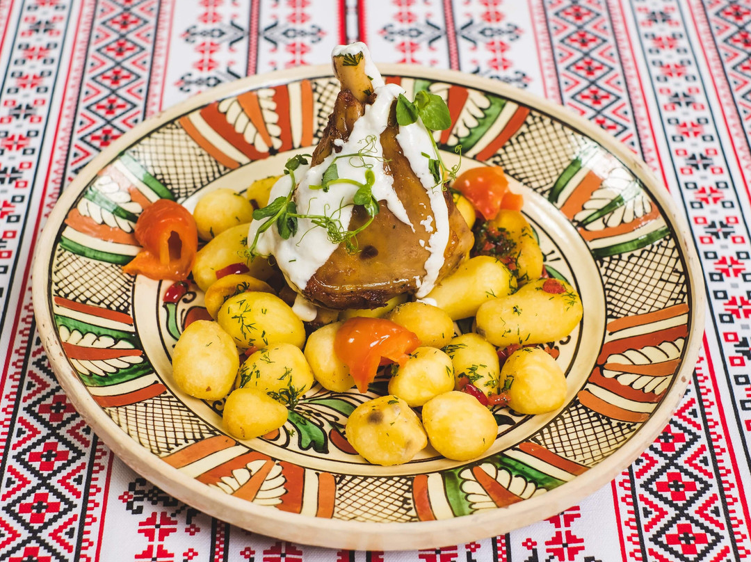 Complex Popas Pacurari主图