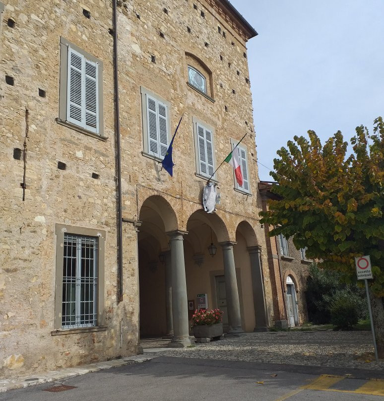 Municipio di Adro景点图片