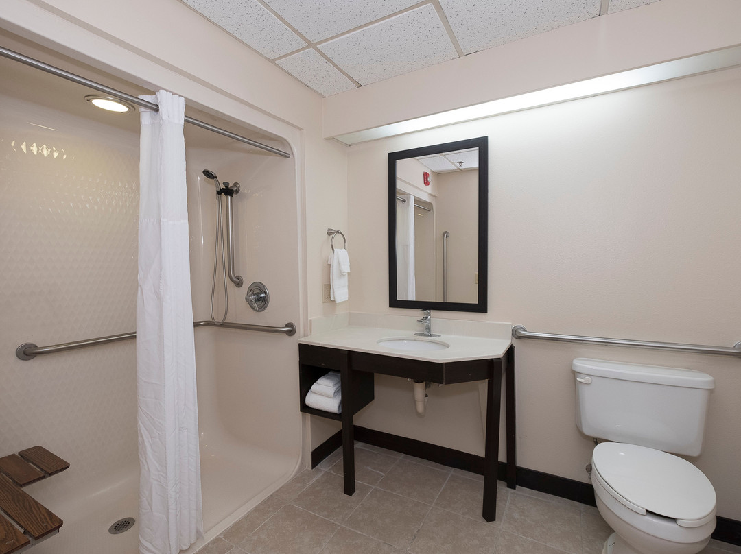 Spark By Hilton Bentonville主图