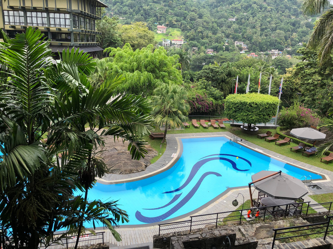 伯爵摄政宾馆主图