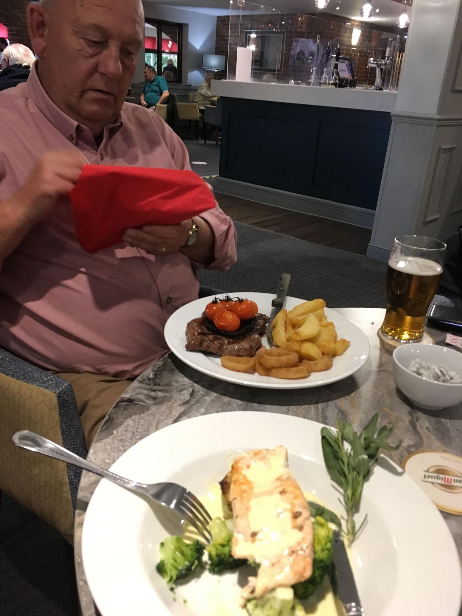 Beaufort Park Hotel-餐饮