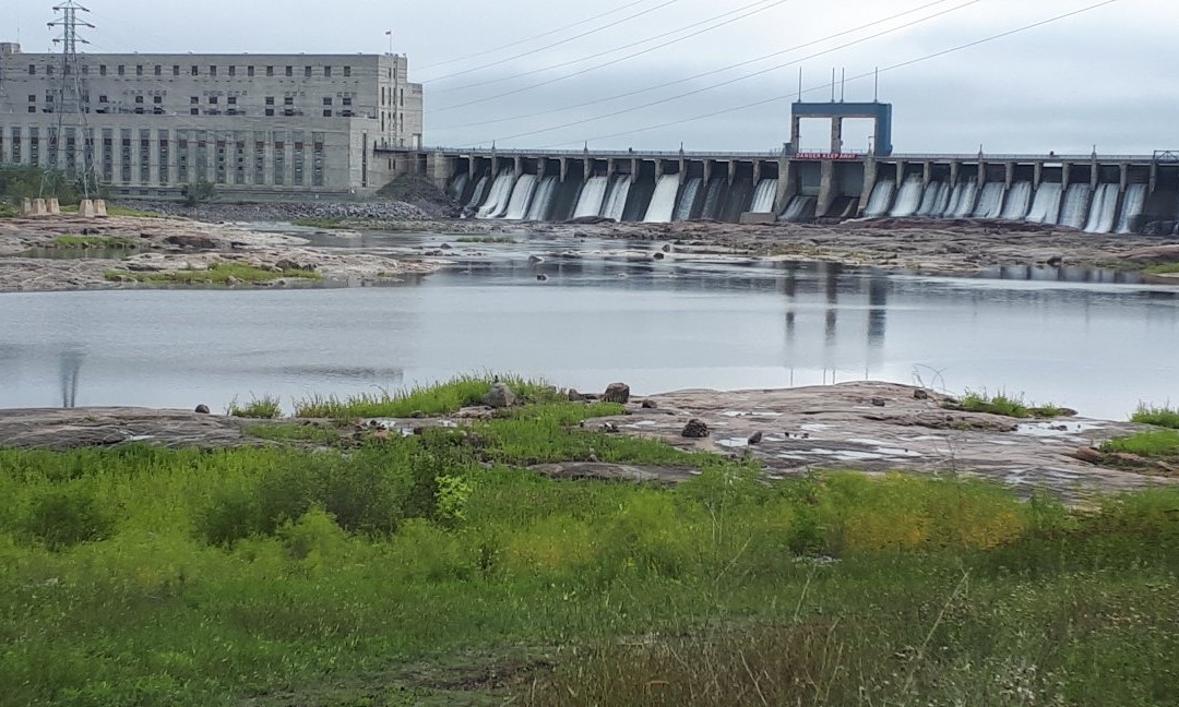 Whitemouth Falls Provincial Park-Seven Sisters必去景点