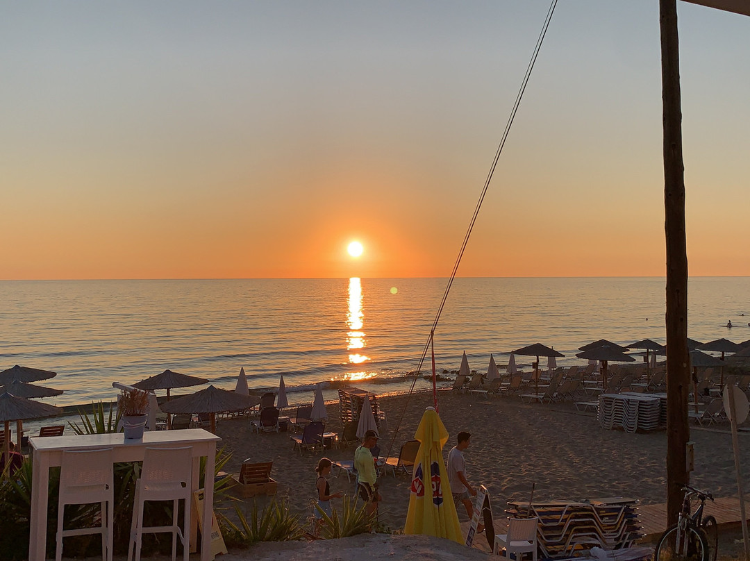 Romantic Palace Beach Apartments主图