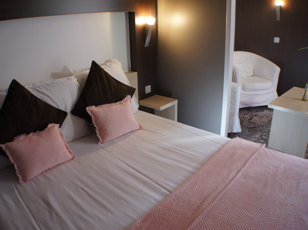 Hotel The Originals Annonay East La Siesta主图