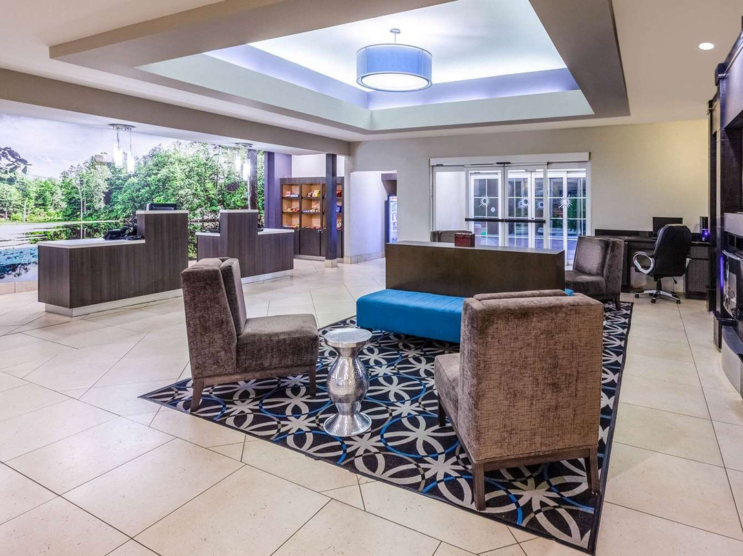 La Quinta Inn & Suites by Wyndham Lumberton主图