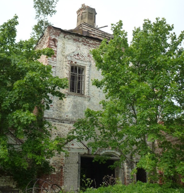 Pokrova Presvyatoi Bogoroditsy Church-Bryukhovo必去景点