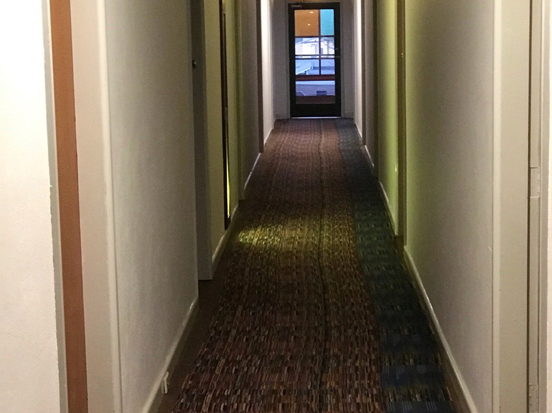 简易住屋汽车旅馆主图